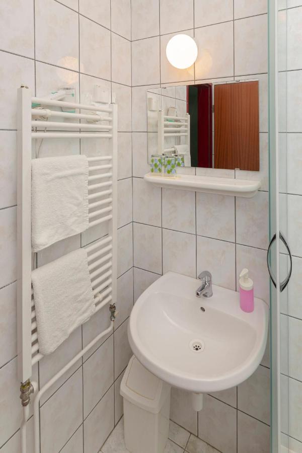 Penzion Ob Ribniku Podlehnik Ngoại thất bức ảnh